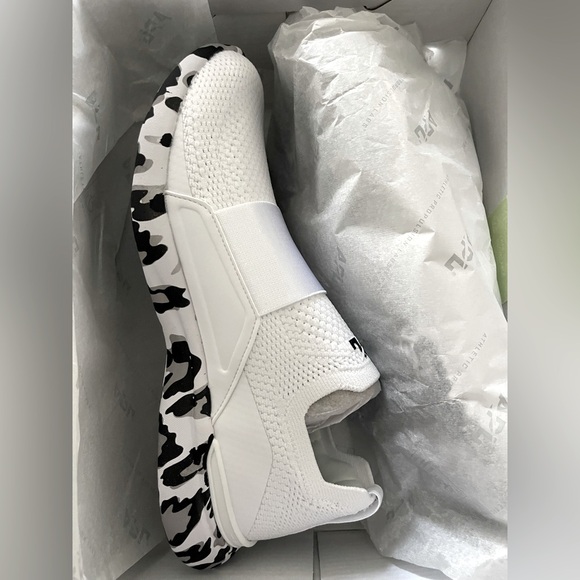 APL Techloom Bliss Machine Washable Slip On Sneakers - Picture 4 of 4